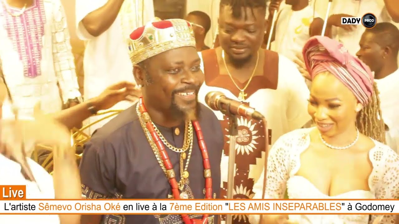 L'artiste Semêvo Oricha Oké en live à la 7ême édition de la LA FAMILLE INSEPARABLE à Godomey