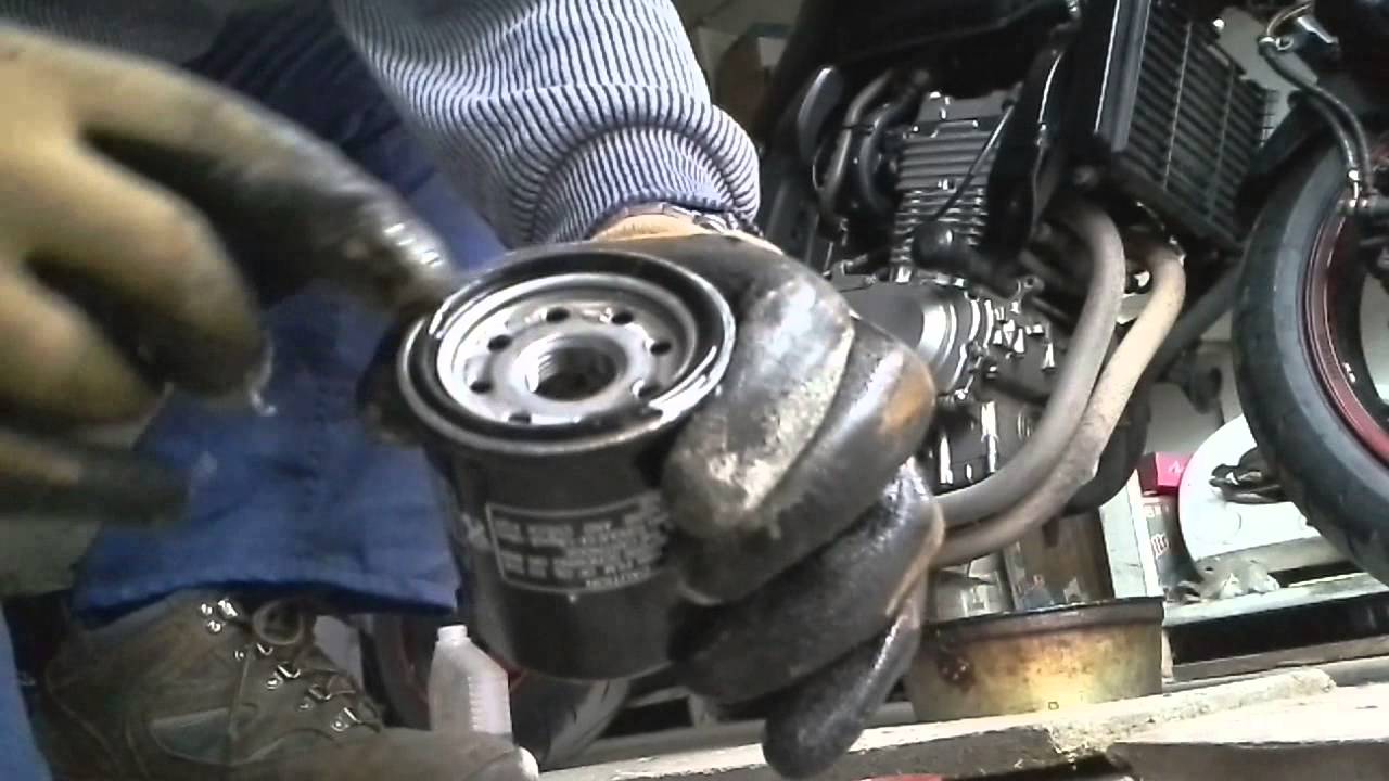Jak wymienic olej w motocyklu Honda CBF 500 change oil engine