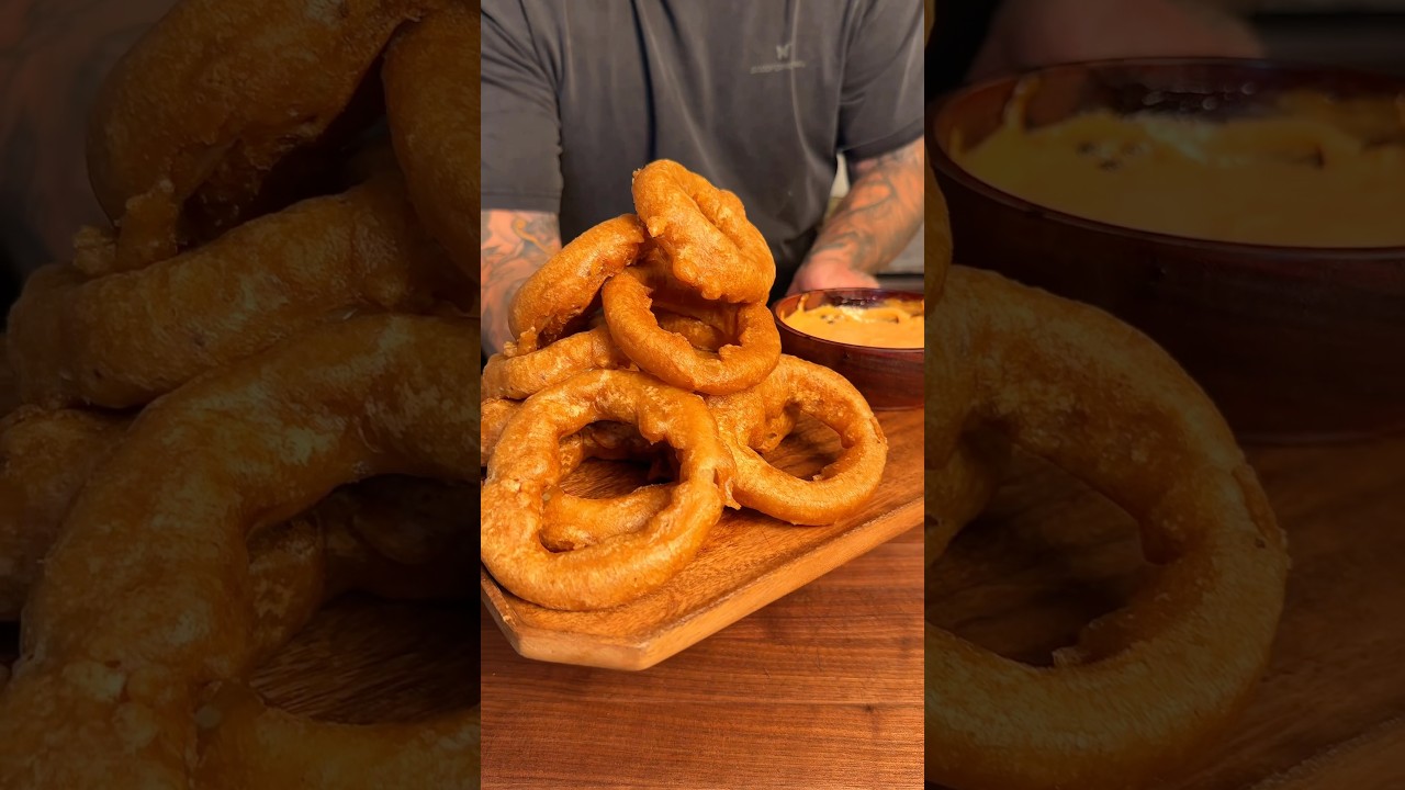 the CRISPIEST onion rings&hellip;EVER #shorts #superbowl #recipes #onionrings