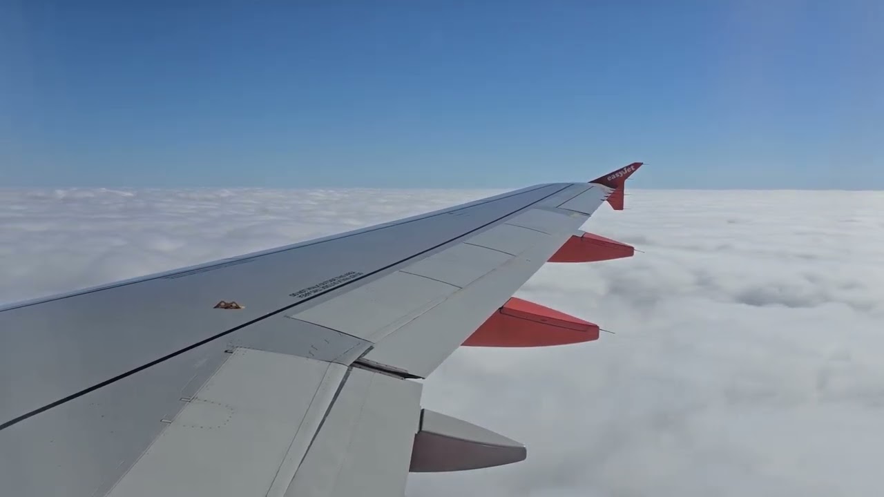 Easyjet A319 landing southend airport