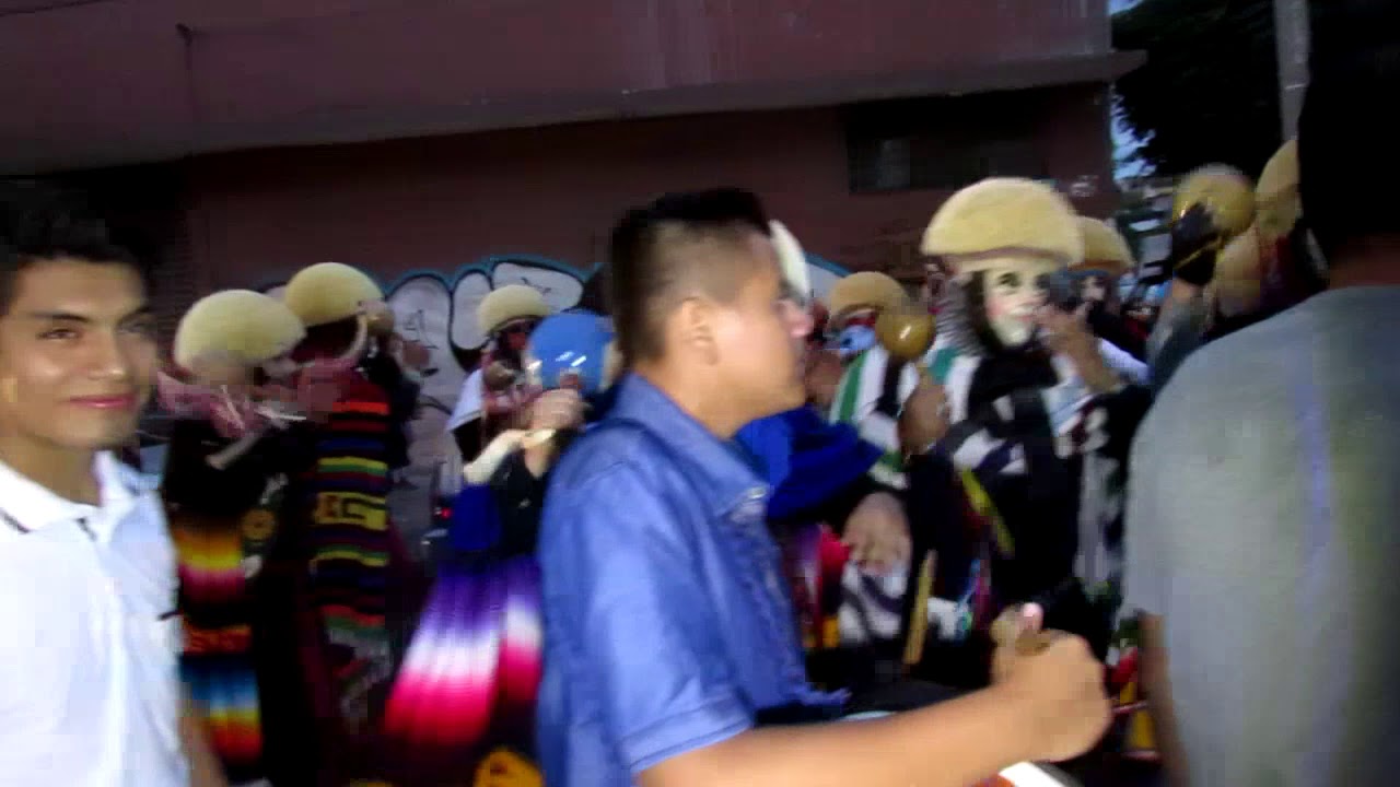 Peregrinaciòn de Parachicos a parroquia de San Francisco de Asis