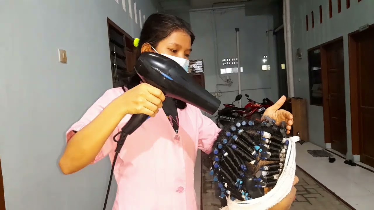 Projek Pengeritingan Rambut Dasar _ Kelompok Elfrida, Purnama, Frenika