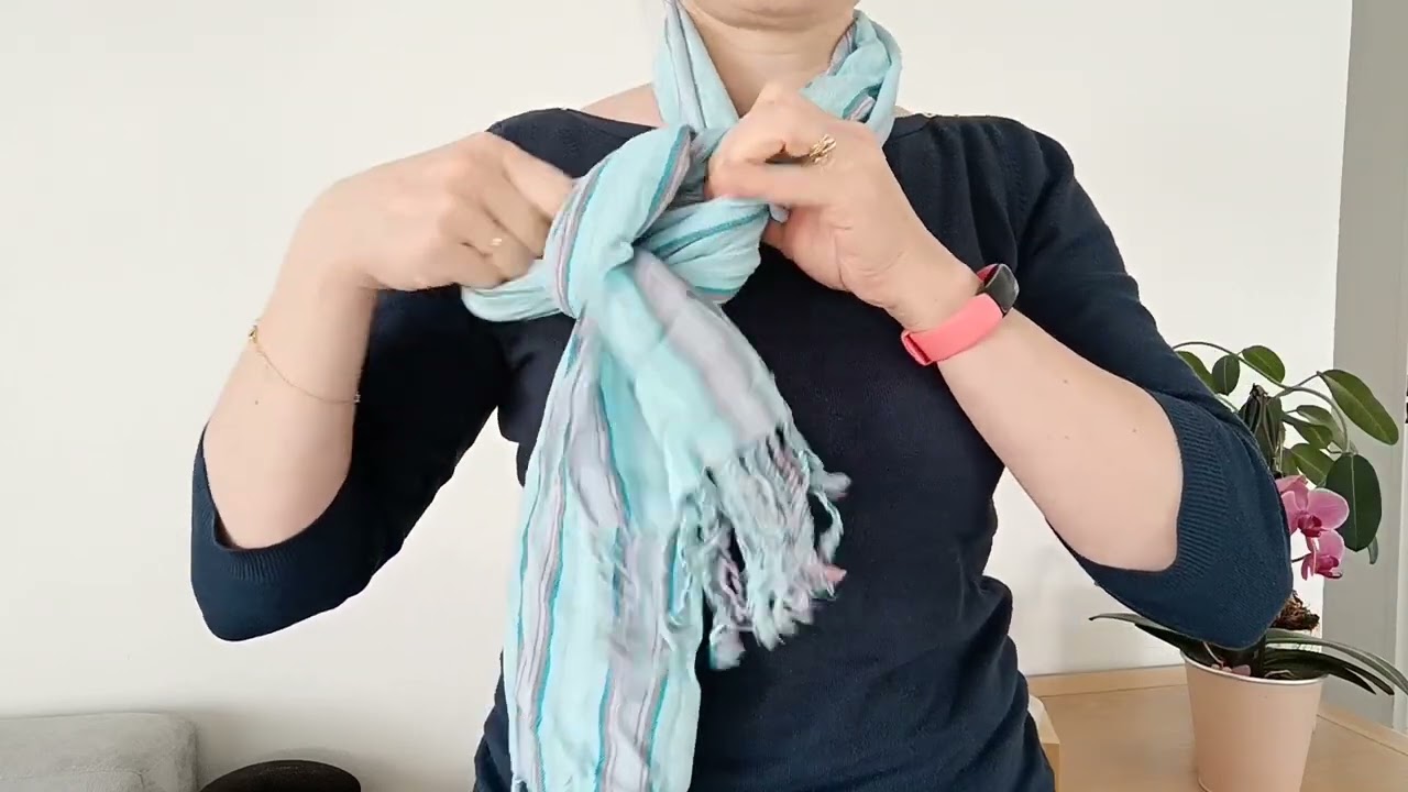 Comment nouer son foulard | IDÉES & ASTUCES