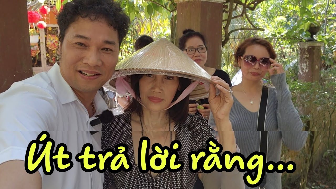 Gặp lại cô Út sầu riêng.