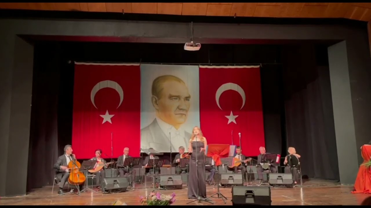 Şeyma KÜÇÜK - Çaresizim çaresiz