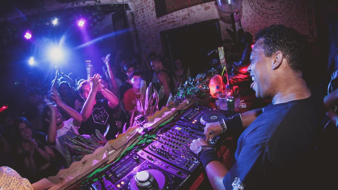 Delano Smith @ RIOT & Fruta - Córdoba, Argentina