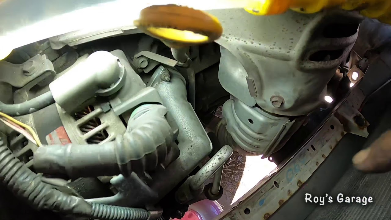 How to Replace the Radiator & Flush Out the Cooling System on a 2005 Toyota RAV4
