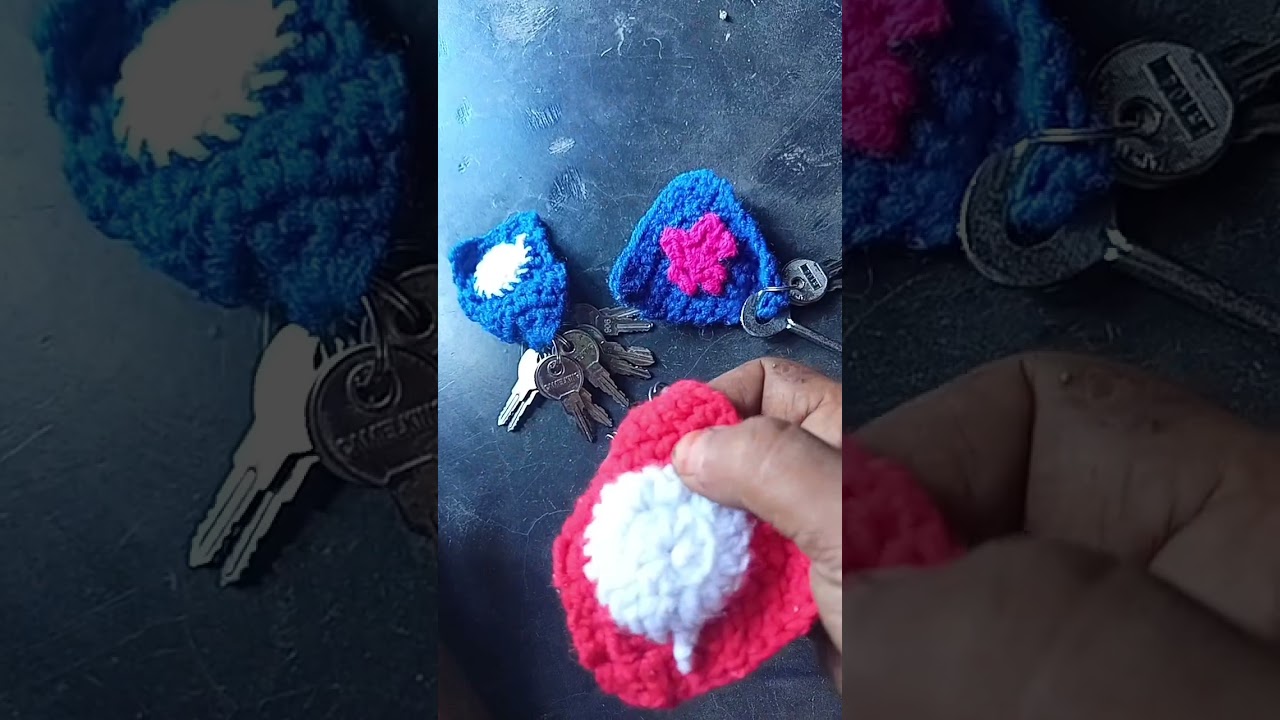 keychain for keys with wool thread