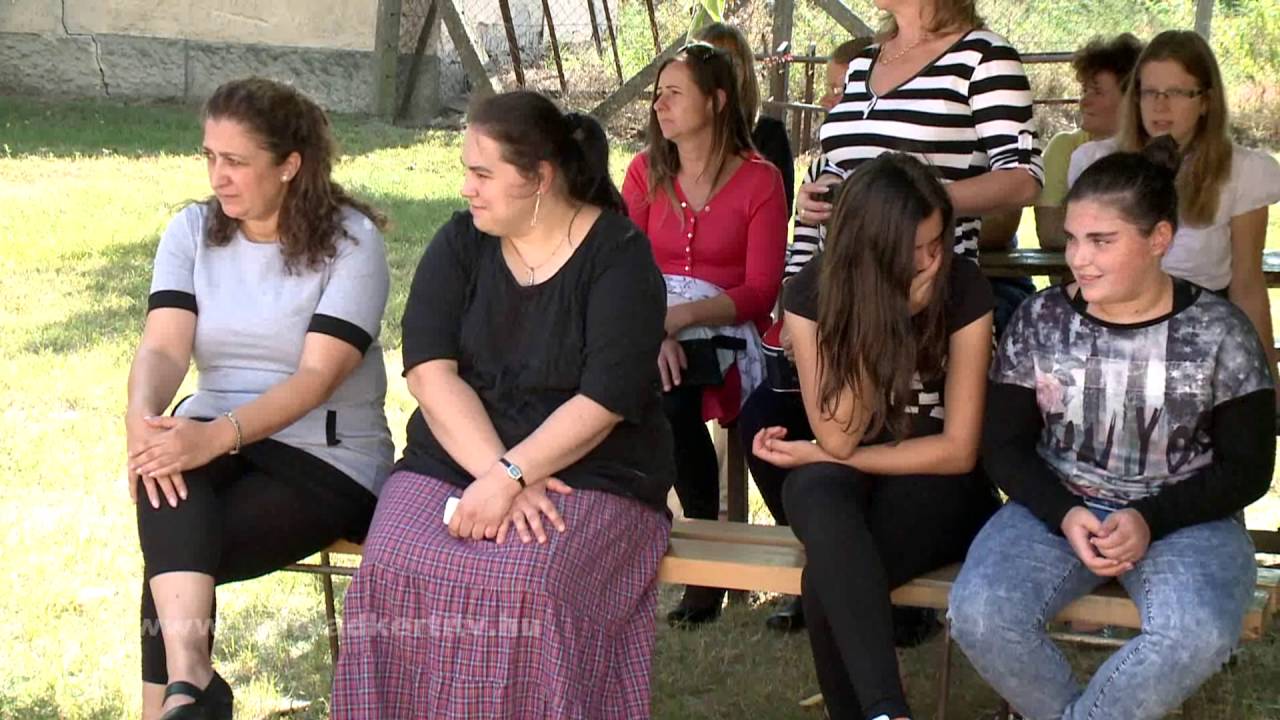 Hivatalosan is átadták a felújított mosdókat Páhin!