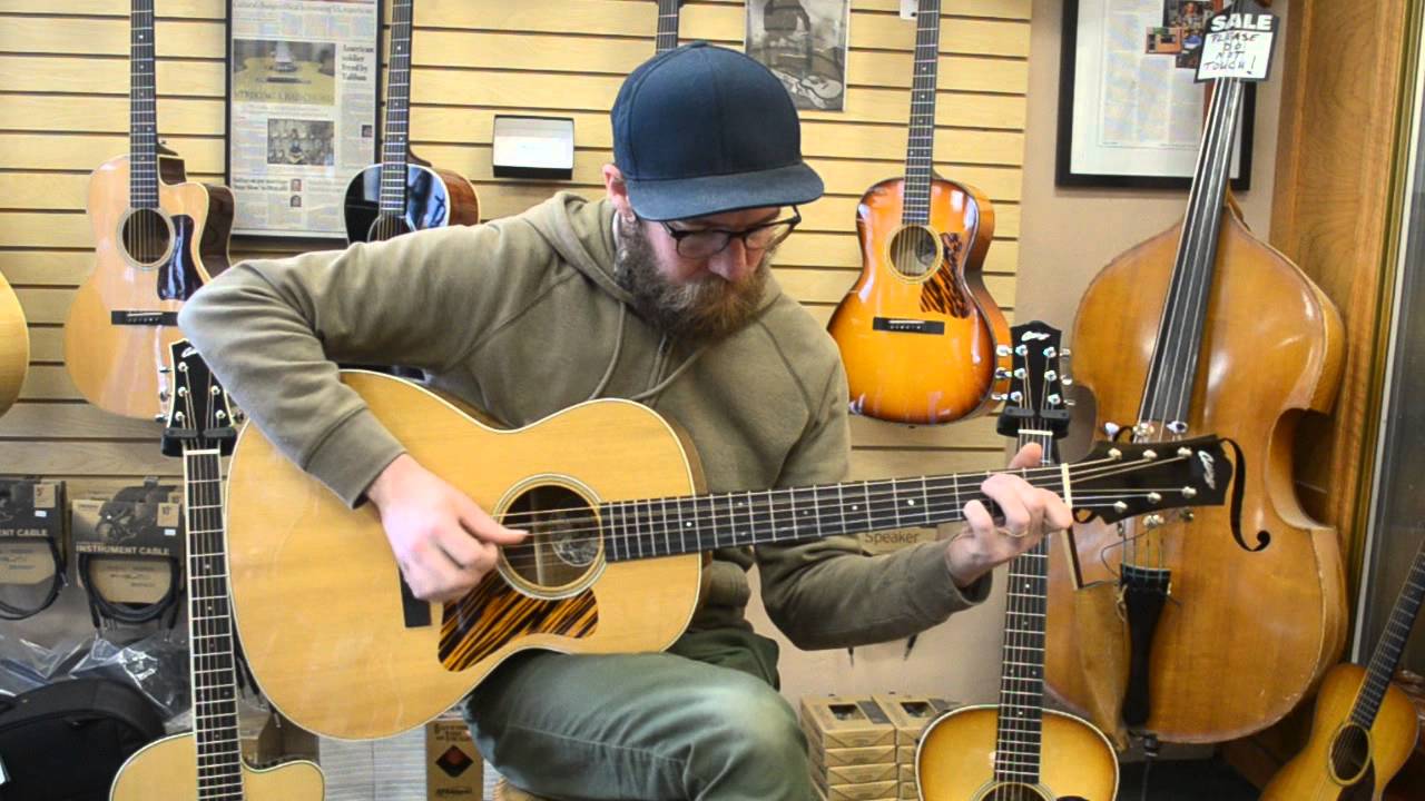 Exploring the Collings C10 at Acoustic Music Works