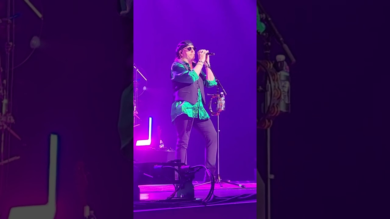 An Evening With Toto Interlude/ #I Won't Hold You Back @TOTO @NChasColiseum 