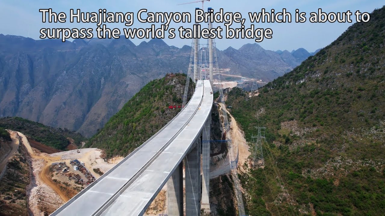 The world's tallest bridge, the Lu'an Expressway Huajiang Gorge Bridge, is under construction花江峽谷大橋