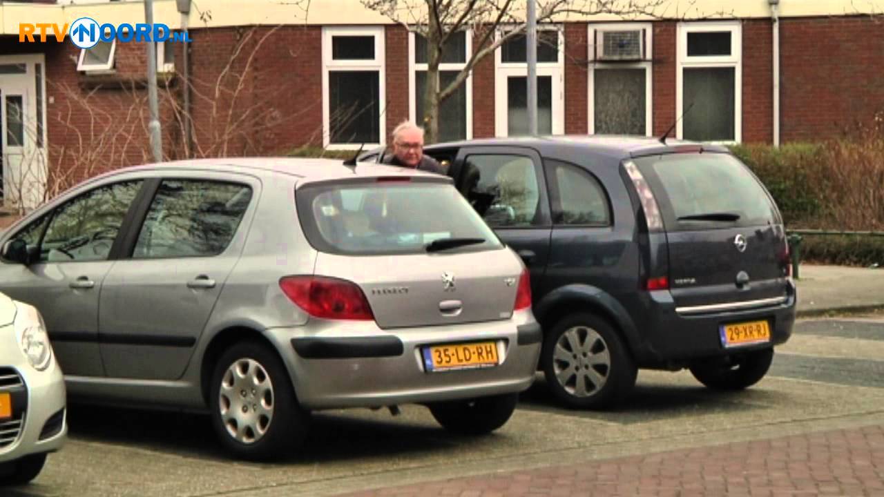 Invalidenparkeerkaarten uit autos gestolen - RTV Noord