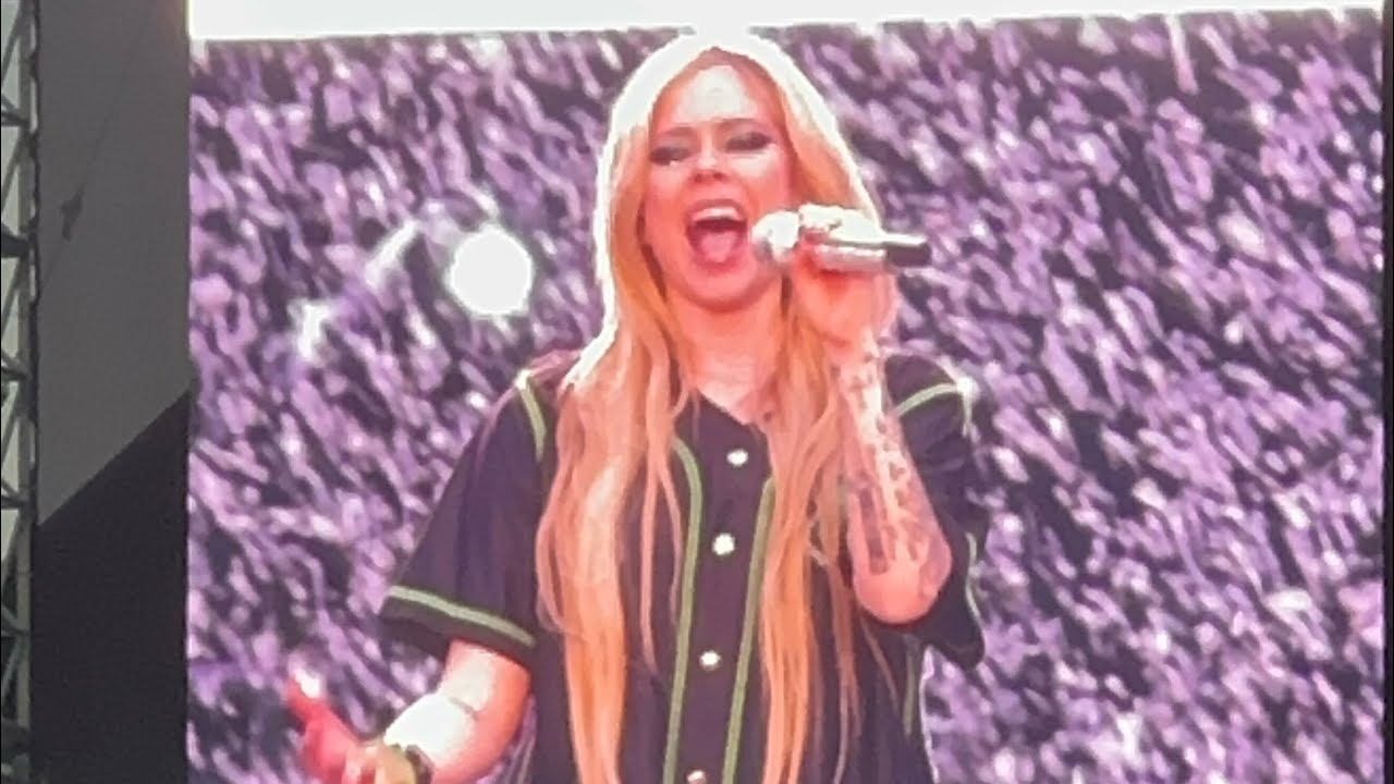 Avril Lavigne - Complicated (live at Rock For People, 14.6.2024)