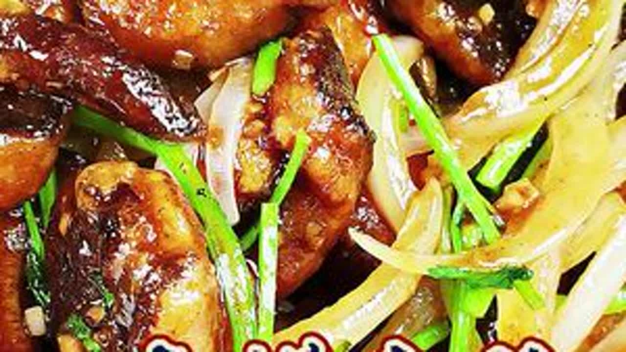 炒素鳝鱼丝，口味咸鲜，素菜里的高档菜肴。#素鳝鱼 #美食教程 #一起学做菜 #地方特色美食 #家常菜 @抖音小助手