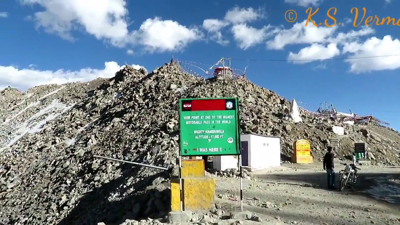 खरदुंगला टॉप - सियाचेन ग्लेशियर और नुब्रा घाटी का द्वार Khardungla Top gateway to Siachen glaciers