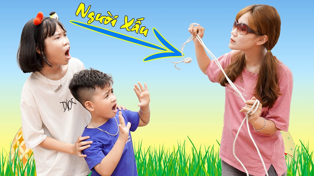 Cô Bé Tập Làm Người Tốt Giúp Đỡ Mọi Người ♥ Minh Khoa TV