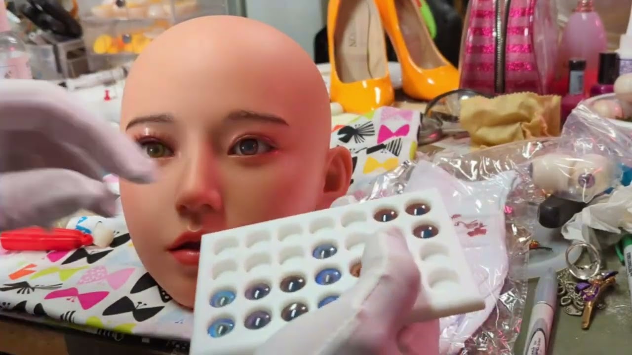 Design of aftermarket silicone dolls eye - revision 2