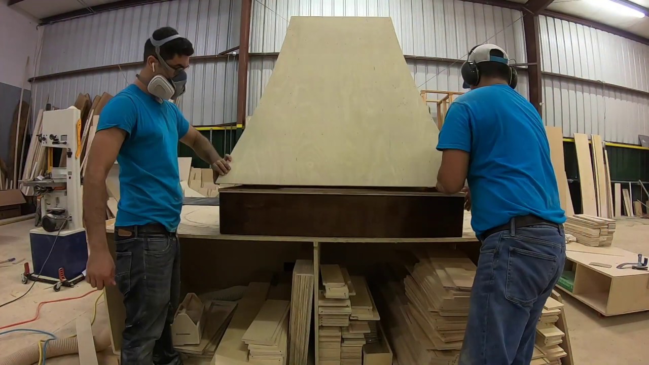 Building a bell shaped curved hood vent