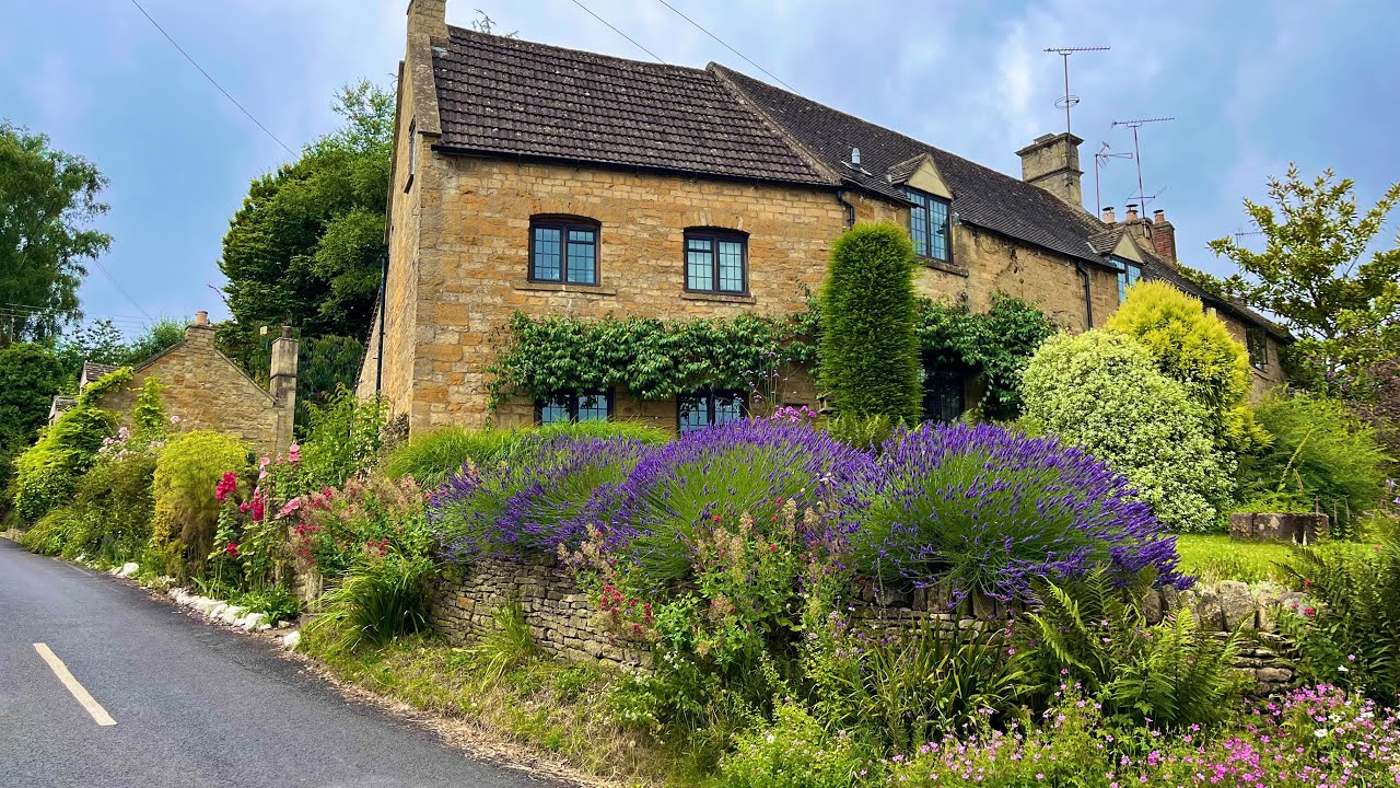ENGLAND: Peaceful Early Morning Walk Through a Historic COTSWOLDS Hamlet