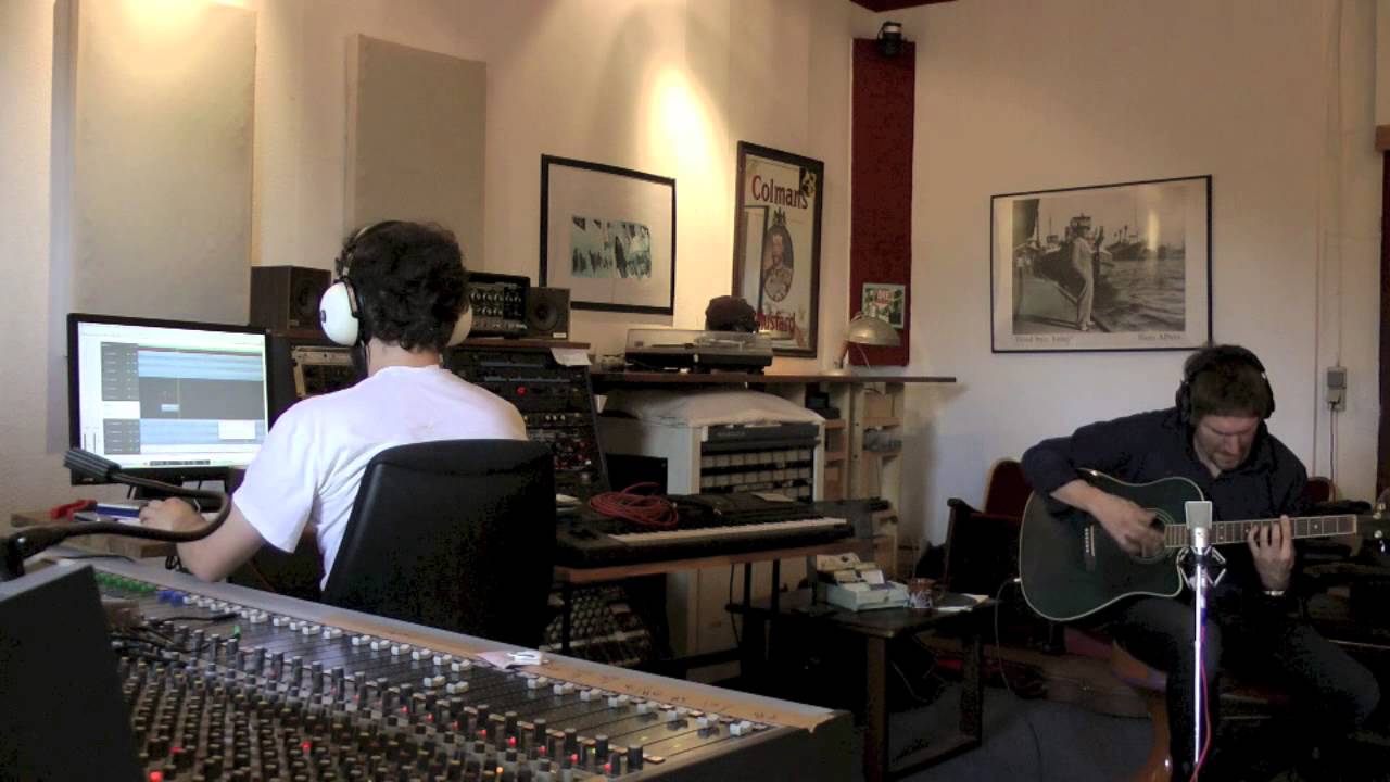 Ayefore recording acoustic guitar at 