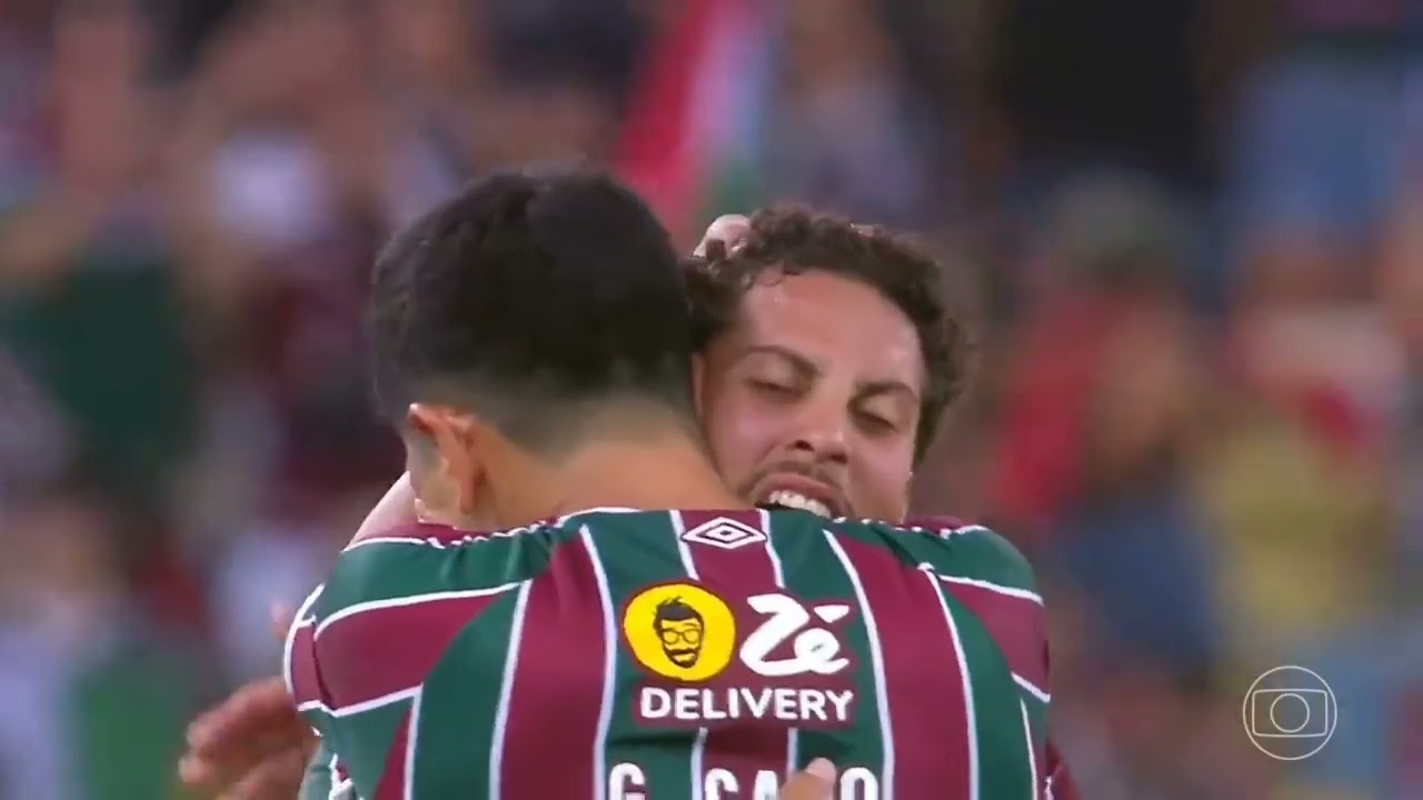Como seria se os gols dos títulos das últimas 3 finais da libertadores tivessem os hinos da globo?