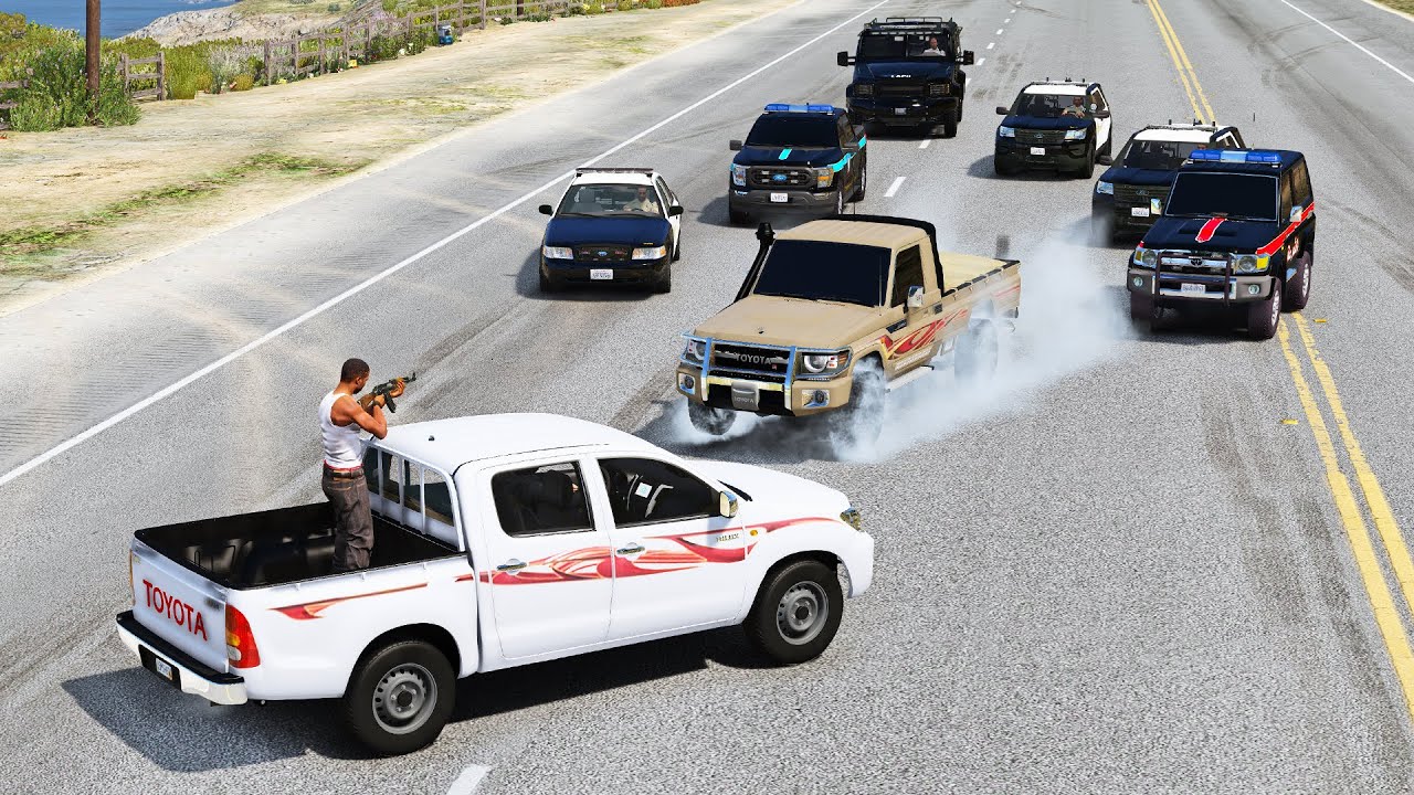 عصابة تسرق بنك والشرطة تحاصرهم بعد مطاردة قاسية بين العصابة و راعي الشاص || قراند 5 - GTAV