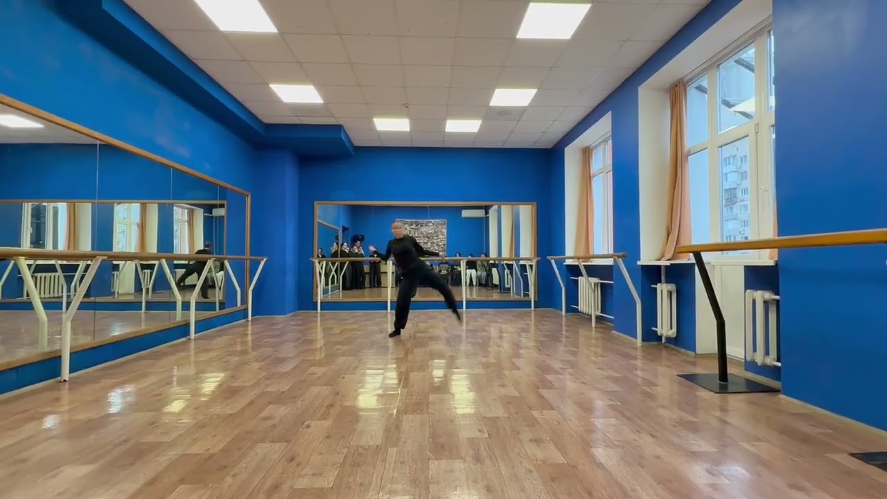 Соло «Місце» за картиною Оділона Редона «Павук, що плаче». Виконує Даша Скакун.