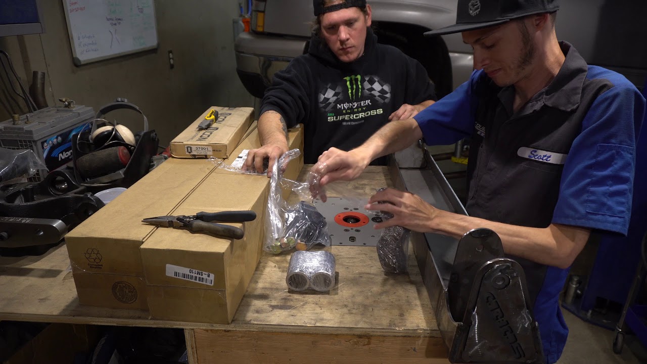 SKY MANUFACTURING DURAMAX SAS KIT BOX OPENING EP305