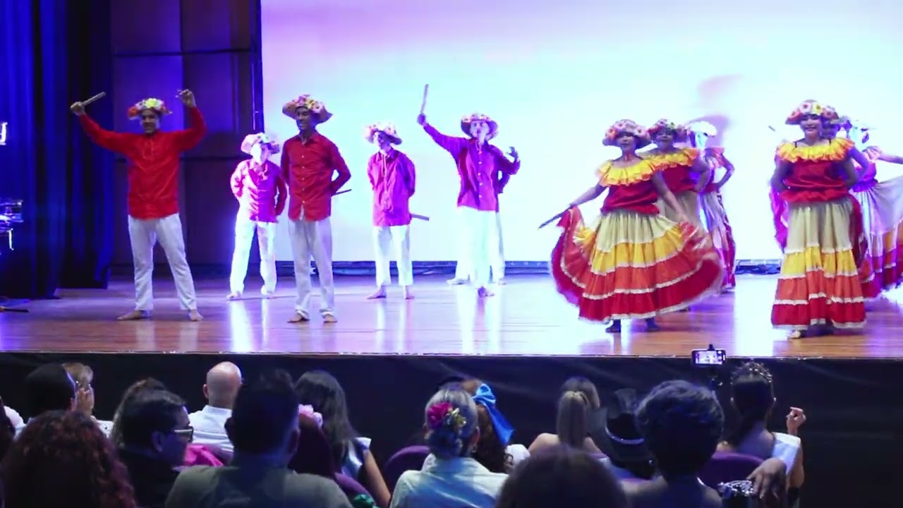 LOS NEGROS MACOQUEROS  LUNA ROJA