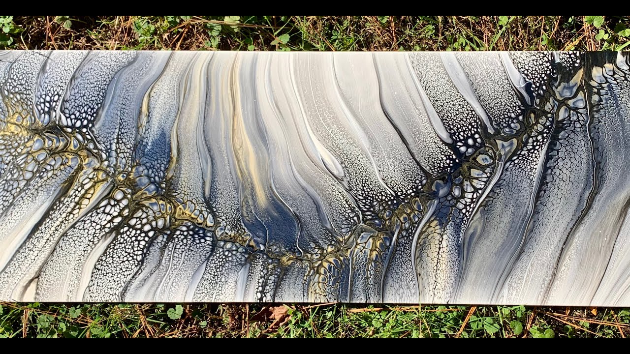 Stunning Navy and Gold Shelee Swipe and Spin on 12