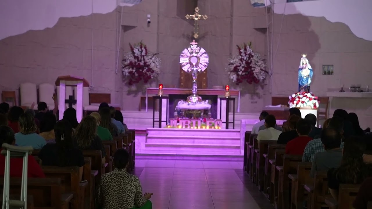 Siempre a tiempo.Hora Santa Parroquia de la Santa Cruz, San Nicolás, México