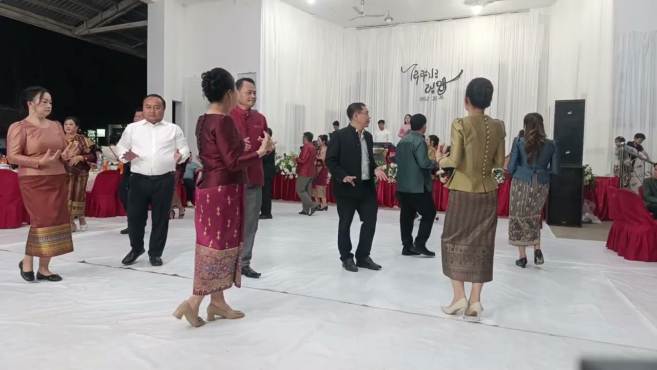 Lương song _ mới pi nong bâng lăm vông pú da tà nai
