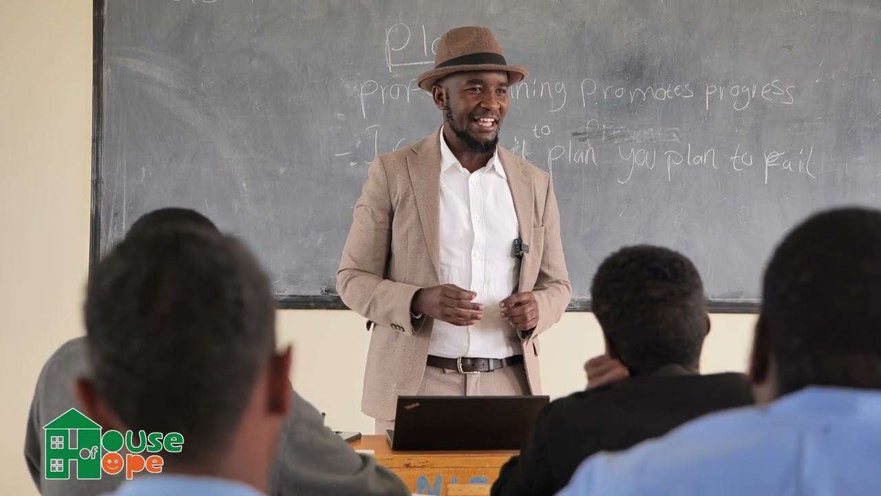 KCSE TIPS.   Powerful motivation  Hamza Hassan Speaking to Nabeel Form 4 Candidates