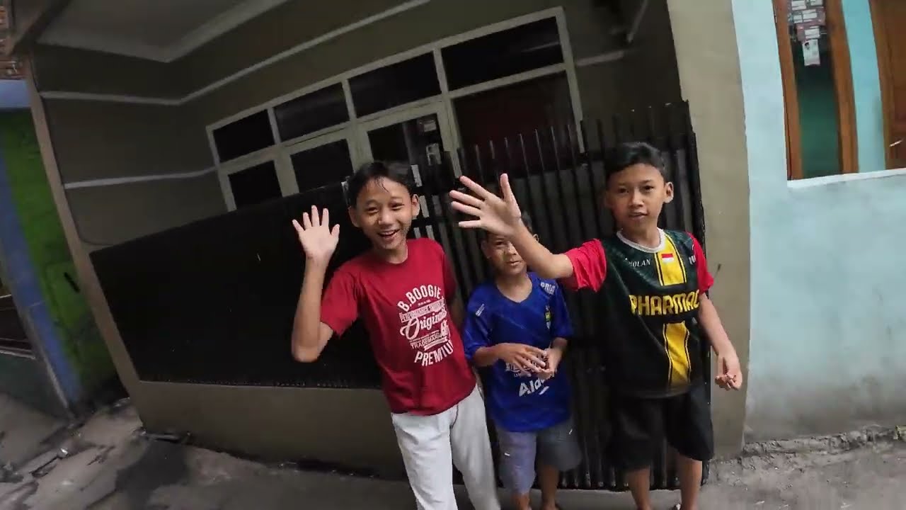 Jalan Pagi Menyusuri Awibitung, Gang-Gang Cicadas, hingga Jalan Pahlawan Bandung