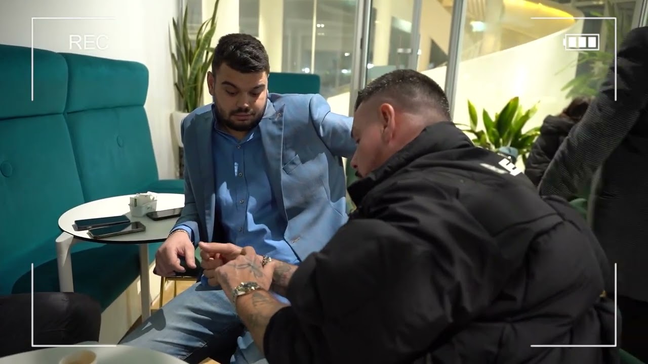 Marsiela përplaset me Bishën, nuk përmbahen në prapaskenë