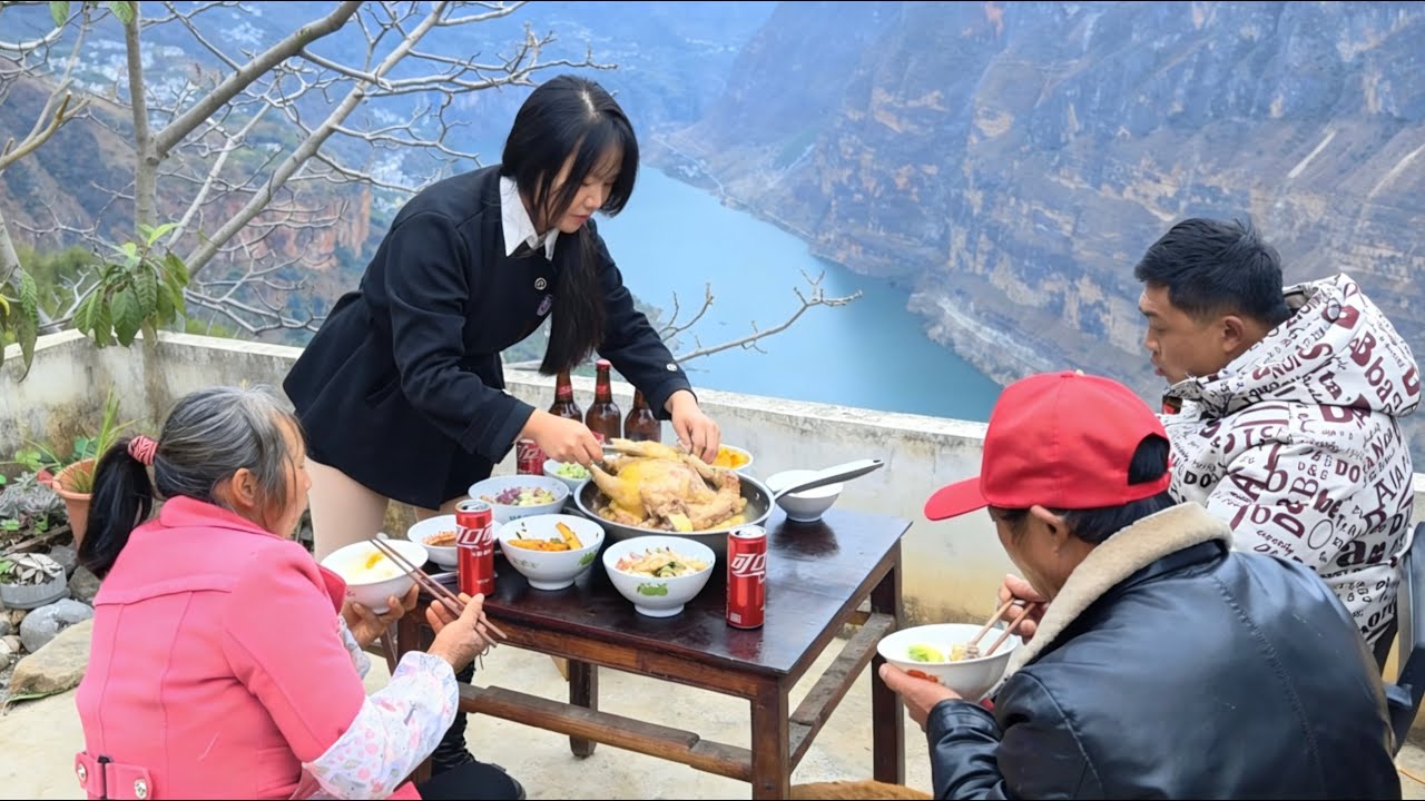 金沙江大峡谷的农家菜，元旦吉祥端上桌，享受大山中的幸福