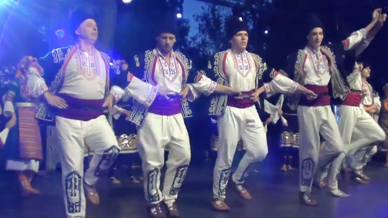 Folk ensemble 