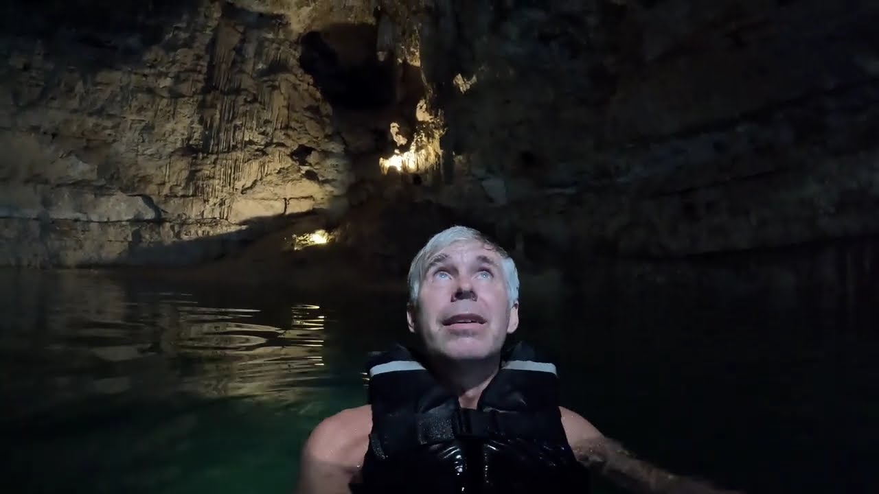 Cenote Suytun, Mexico