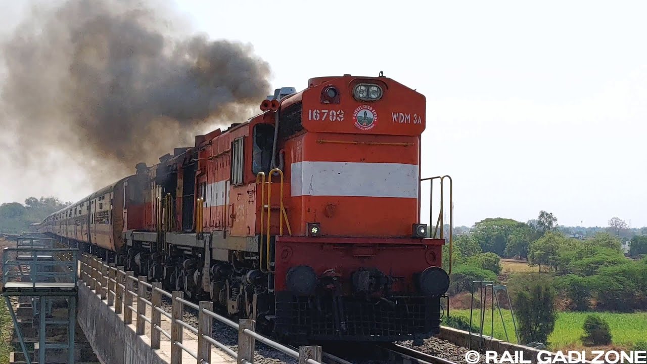 Tapovan Express on Purna River Bridge | MLY WDM3A Smoking & Chugging | Train Videos Indian Railways