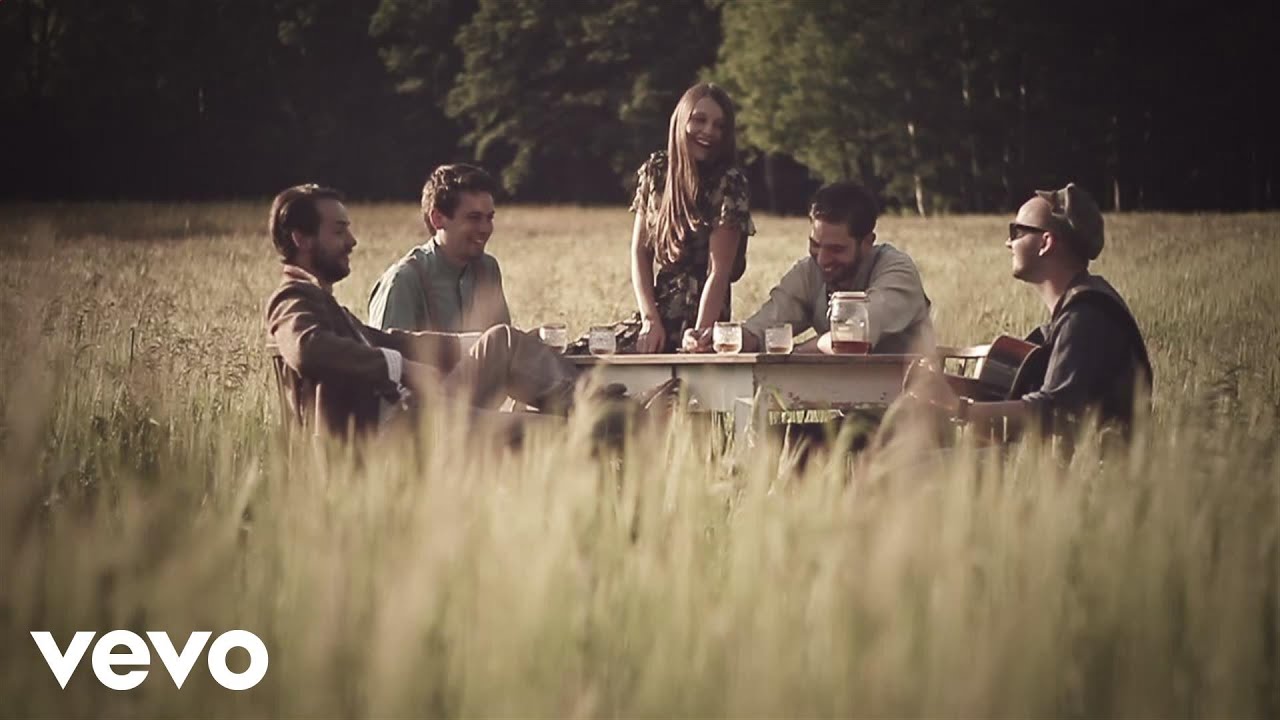 Kateřina Marie Tich&aacute; - Tanč&iacute;me spolu ft. Jelen
