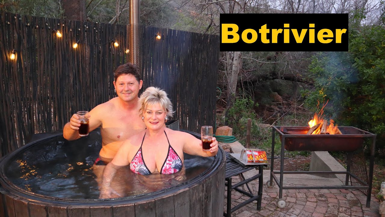 Perfect River Cabin accommodation with hot tub in Botrivier West/Cape South Africa. Southern Yurts