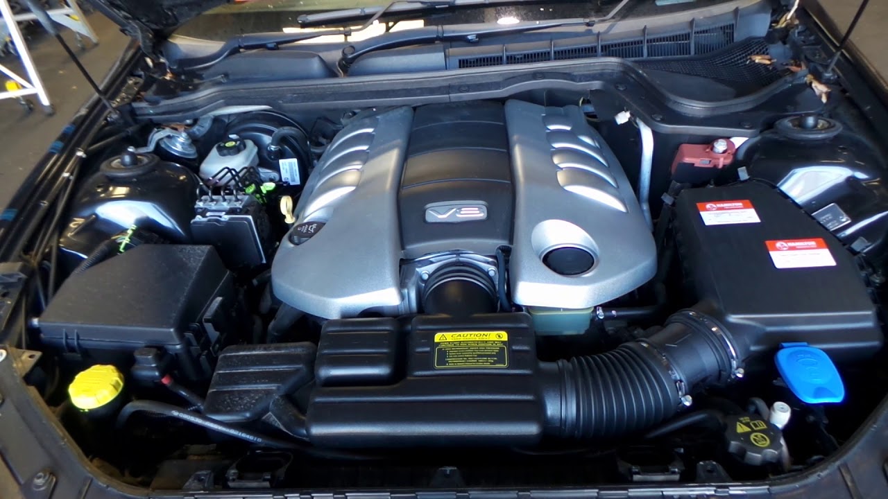 VE COMMODORE 6.0LTR L76 V8 ENGINE 172138 KMS T2072
