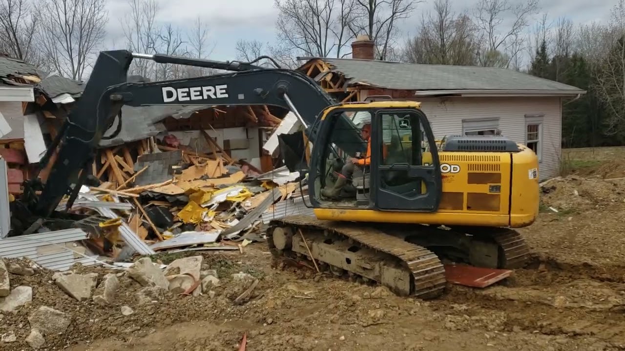 House demolition (Time lapse)