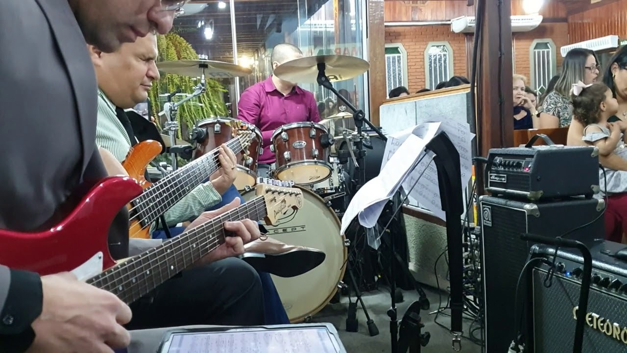 Aos pés de Jesus - ICM