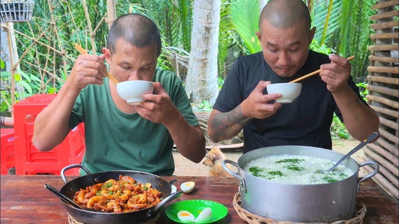 Ai Sẽ Là Người Thắng? Trận Chiến Nồi Cháo Trắng Giữa Thánh Lầy Và Khoa Lừ
