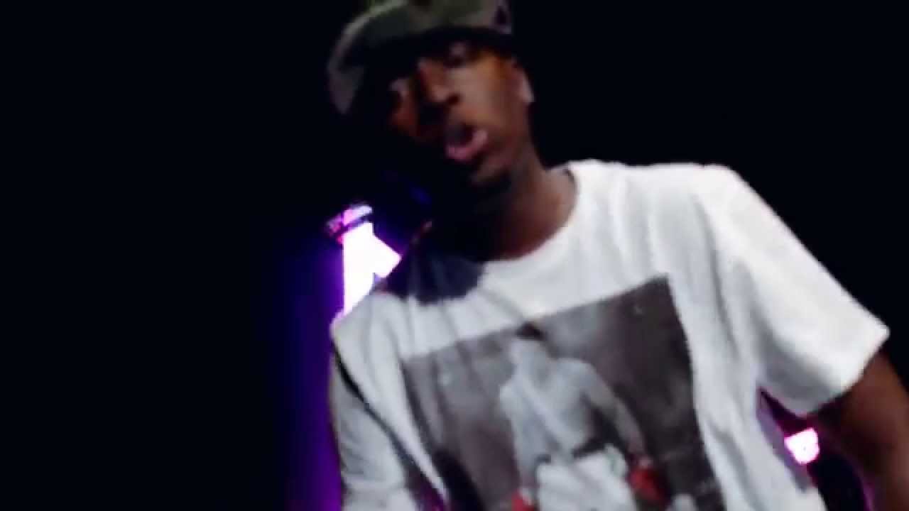 A Star - DFMB (UK Remix) Ft. E Tizz, S.O., Triple O & Dwayne Tryumf (OUT NOW)