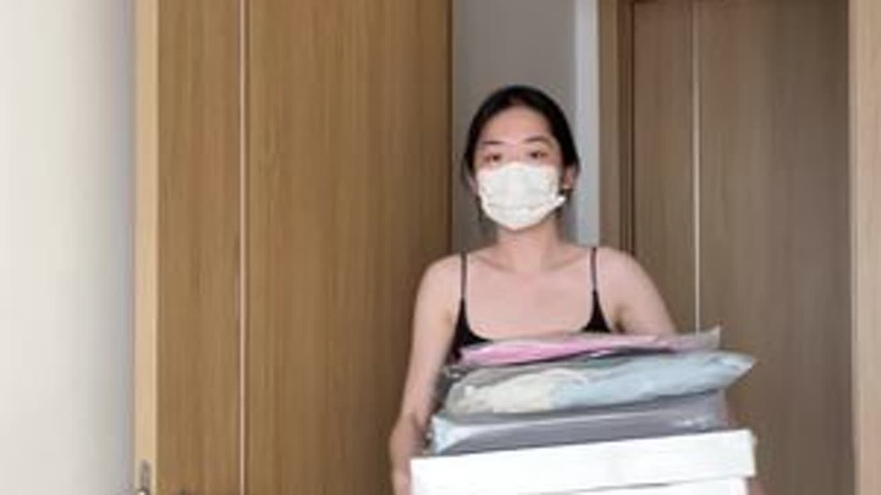 姐妹们五一准备去哪玩呀～想看平价出游穿搭的评论区请速速投稿！#五一出游穿搭 #连衣裙 #网红女装测评 #五一出游这样穿包出片的 #素颜