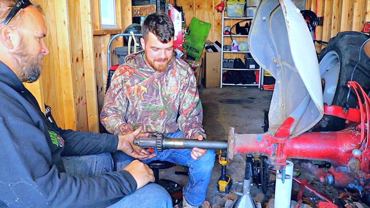 Ford 8N Runs but Won't Drive - Replacing Rear Axle Shaft and Hub
