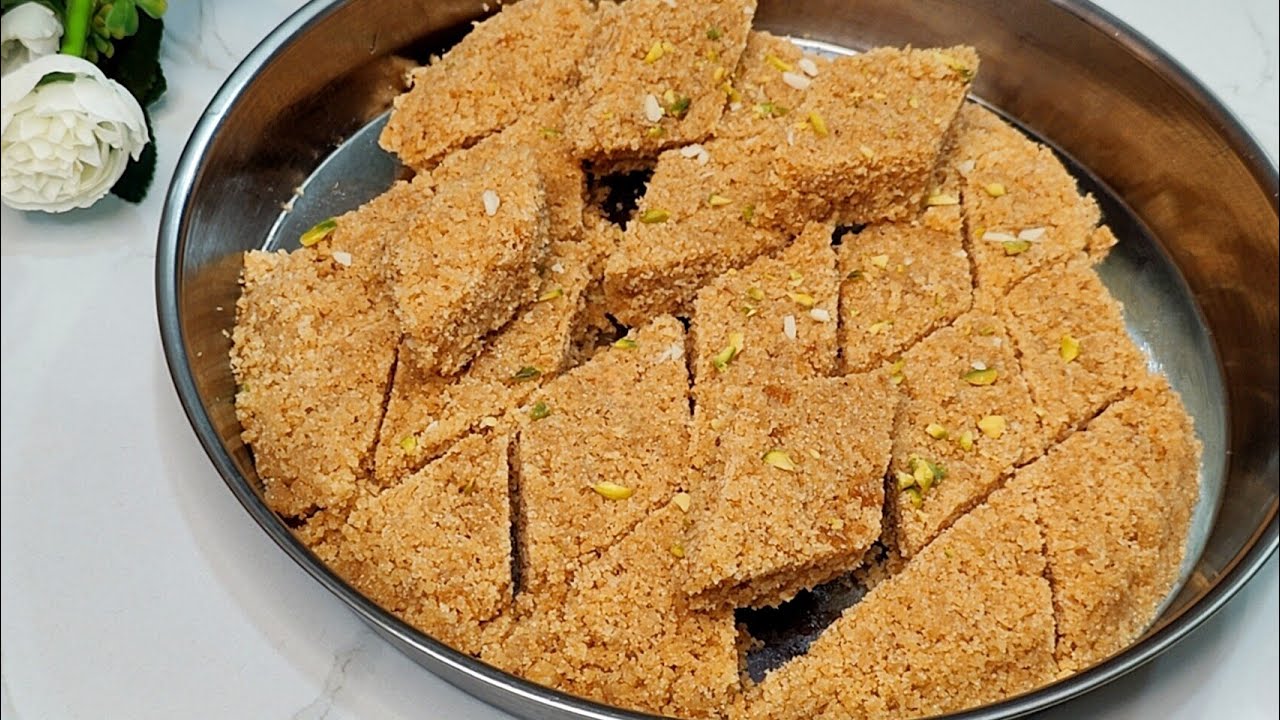 সুজির শাহী হালুয়া / বরফি তৈরির সহজ রেসিপি | Sujir Halwa Recipe Bangla | Semolina Borfi Recipe Bangla